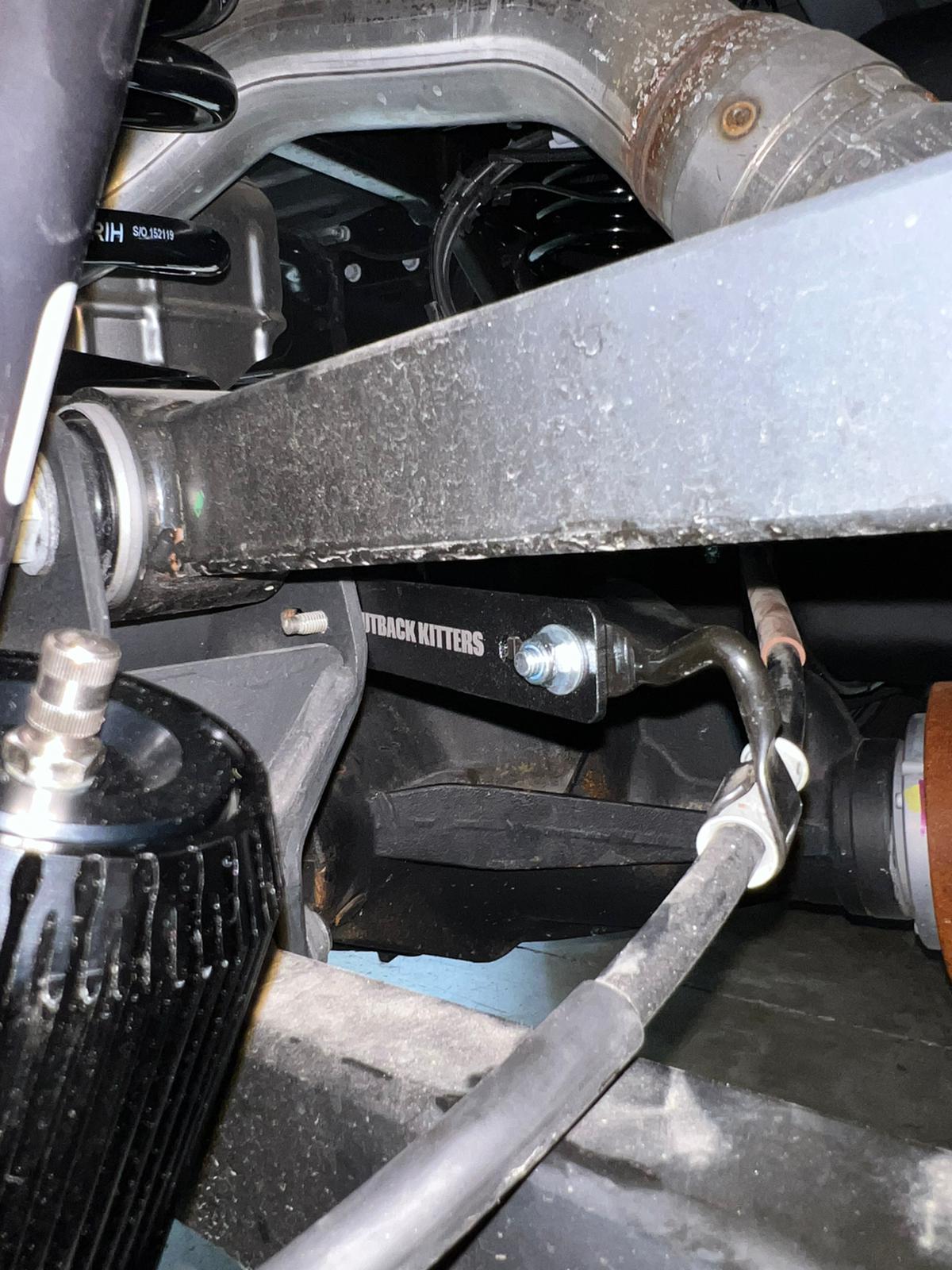 Brake Line Mounting Bracket Kit - RAM2500/3500 DJII